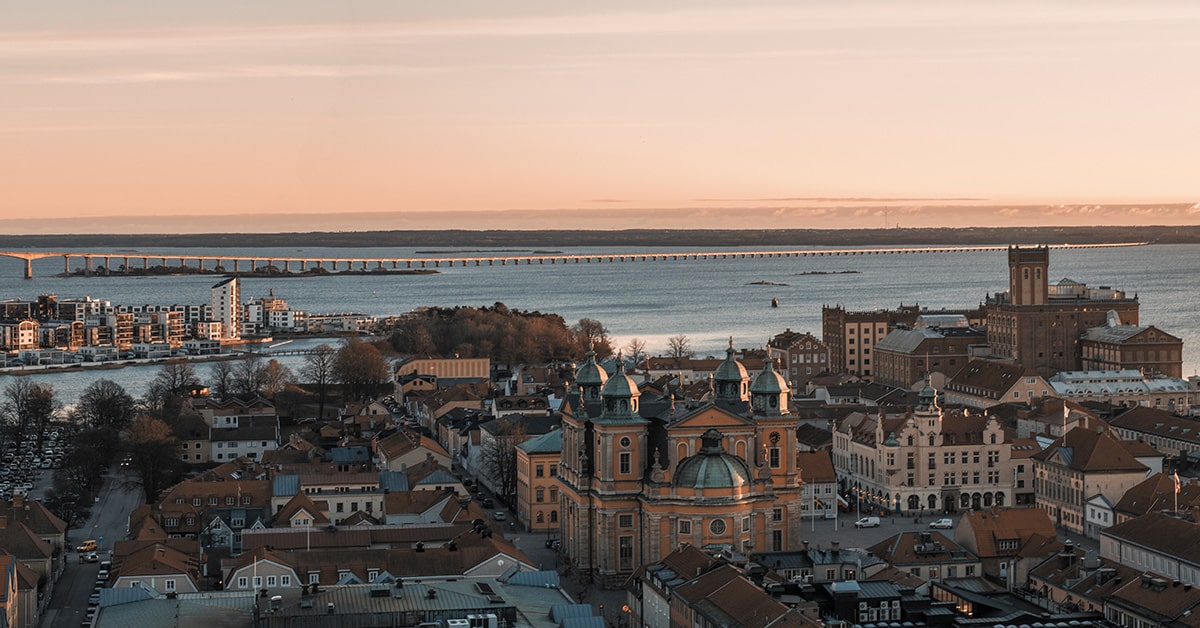 Bild på Kalmar från luften. Här erbjuder vi ADHD-utredning.