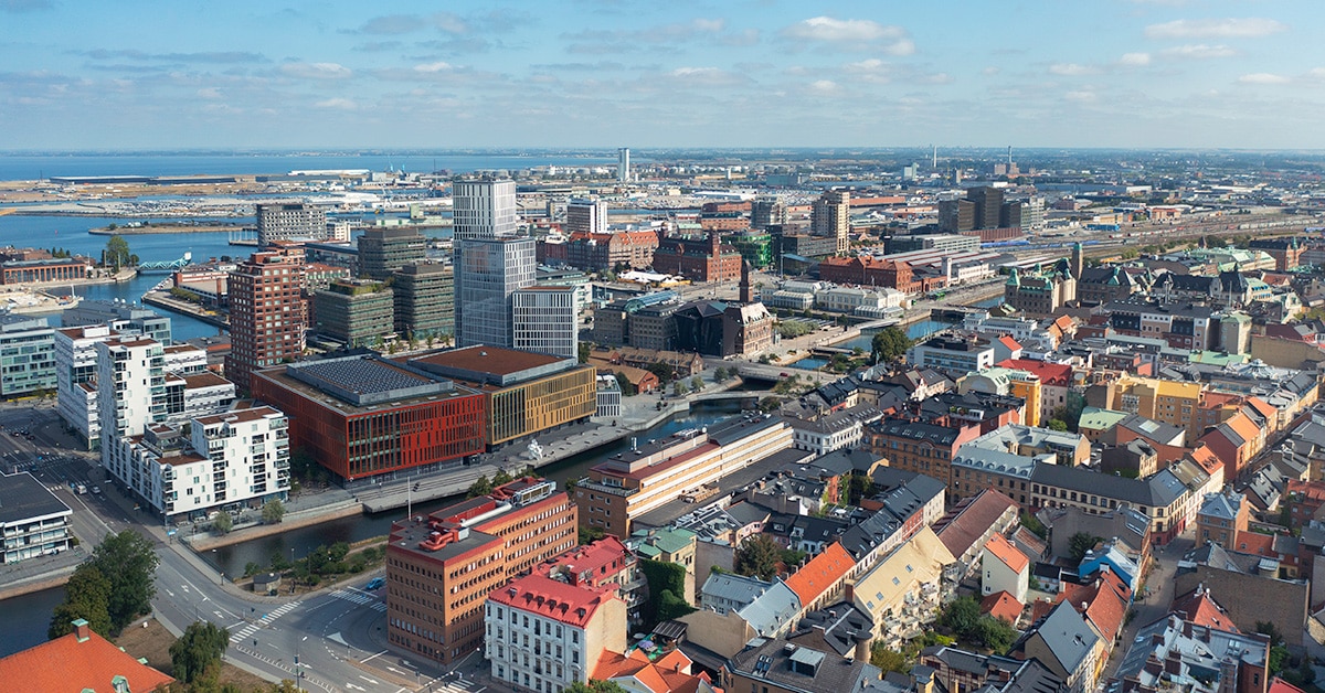 Bild på Malmö från luften. Här kan du göra en ADHD-utredning hos oss.