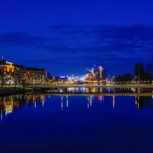 Halmstad på natten - en stad där det går att göra en ADHD-utredning.